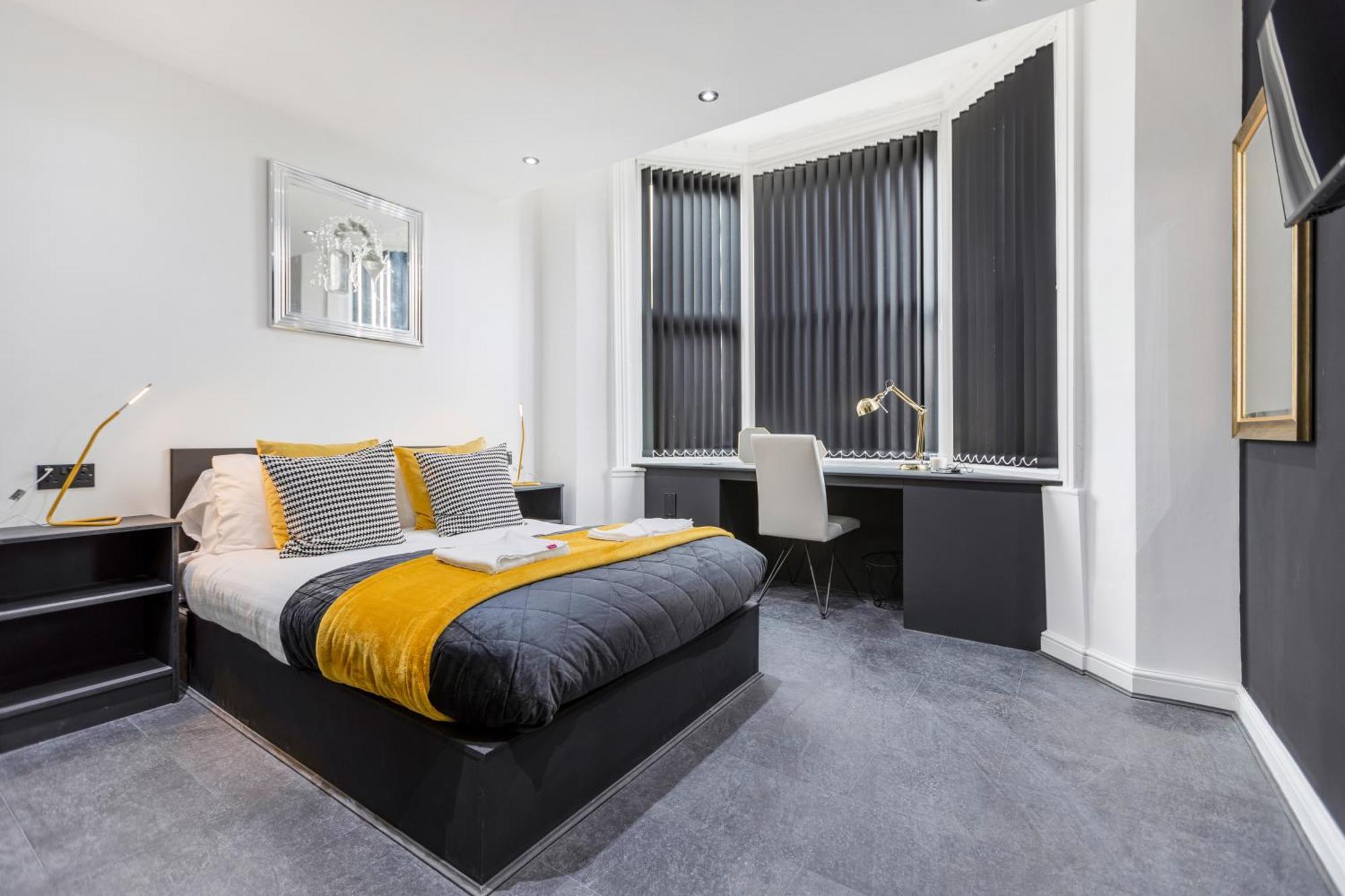 Two Bed Modern Apartment 5Min Walk To Town Centre With Free Parking ! Under New Management Blackpool Exterior foto